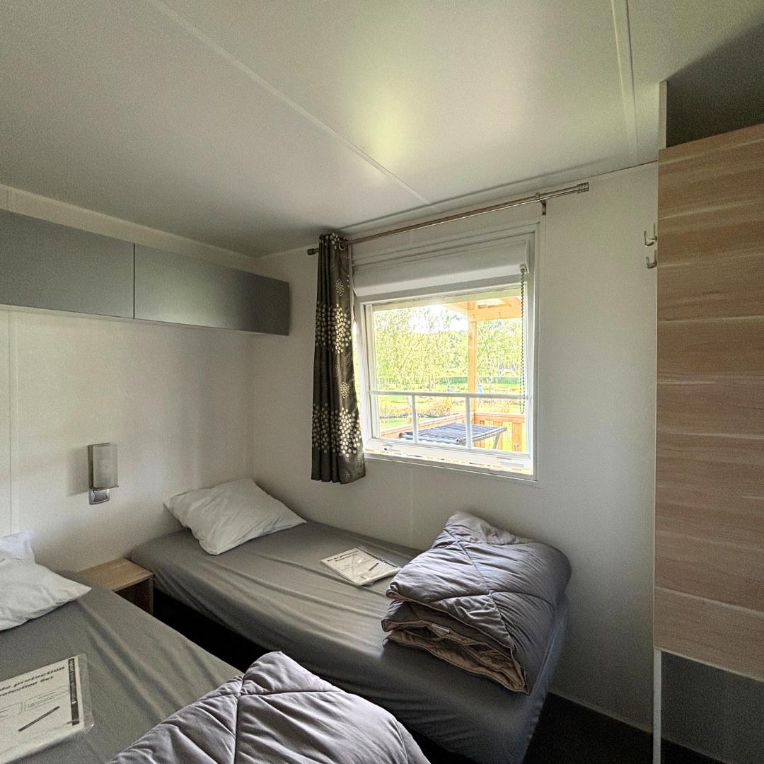 chambres lits simples du mobil-home confort plus en 3 chambres