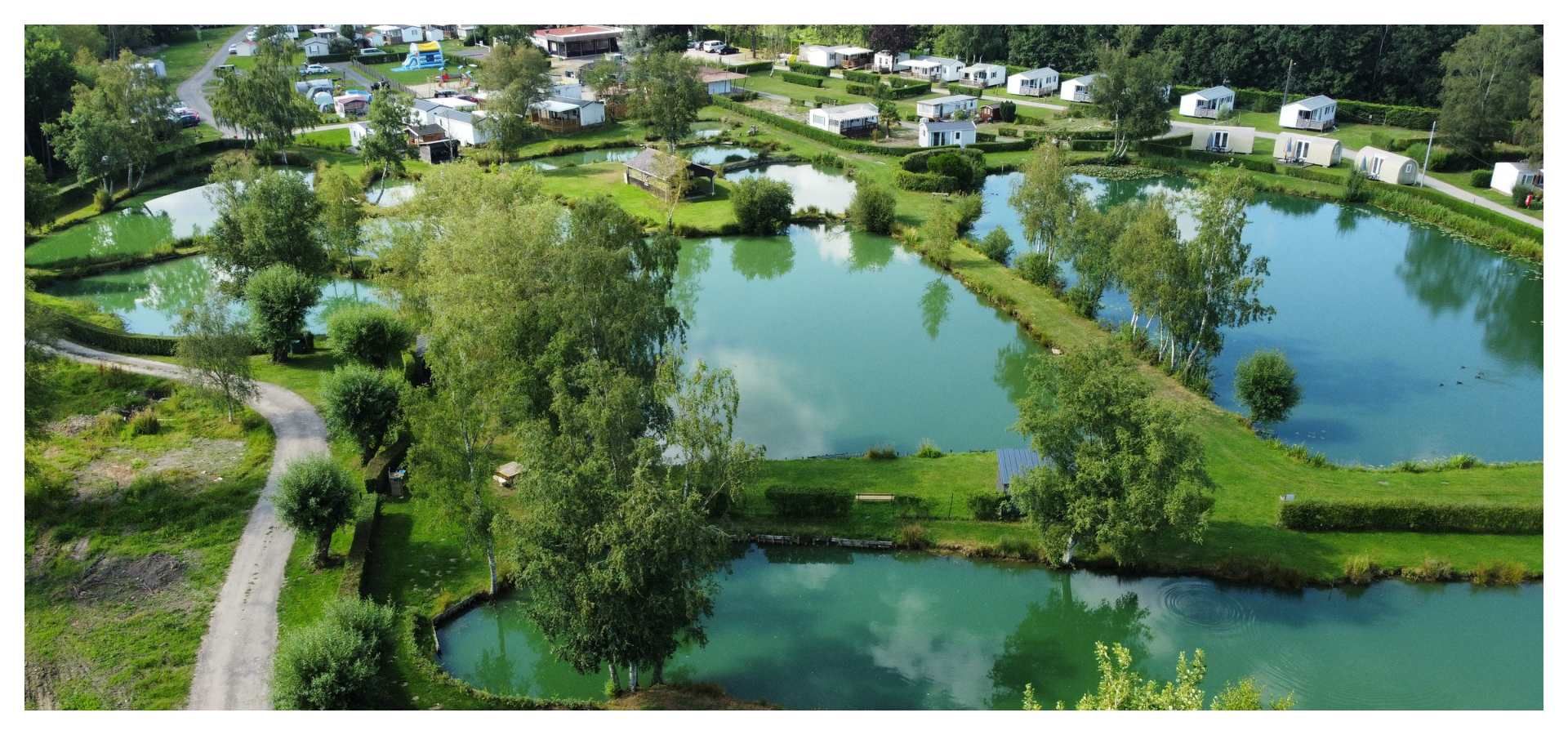 Étang à truites dans un cadre naturel aux Étangs du Plateau des Landes.