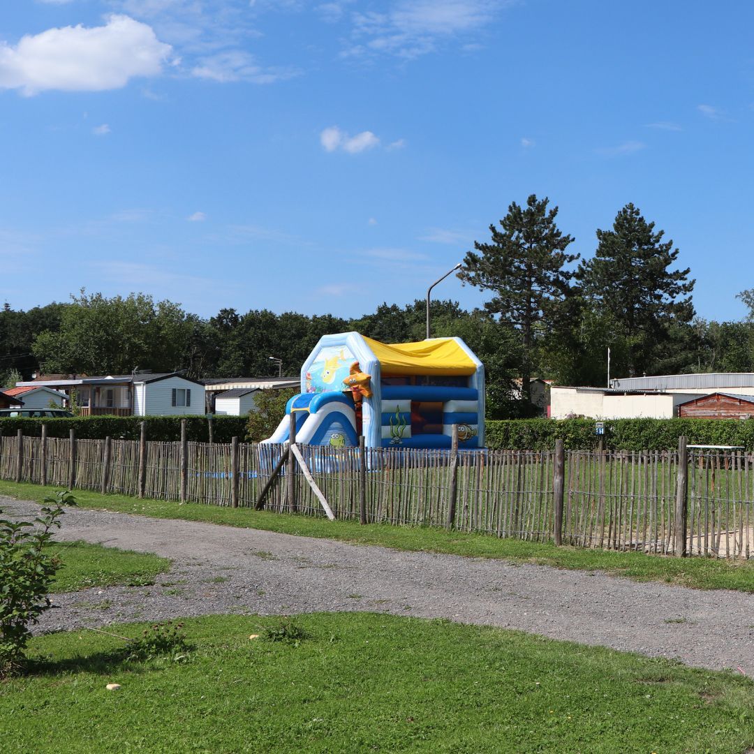 jeu gonflable pour les enfants