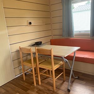 Salle à manger mobilhome