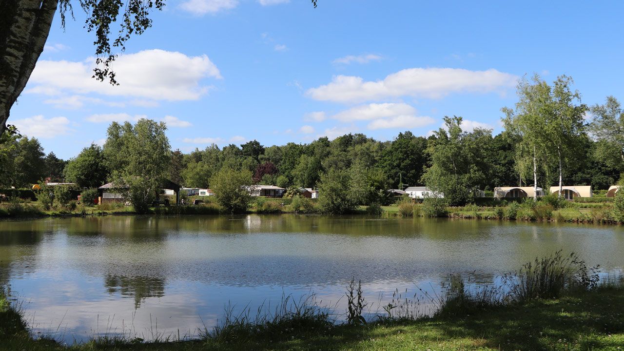 camping avec étangs de pêche proche de St Omer