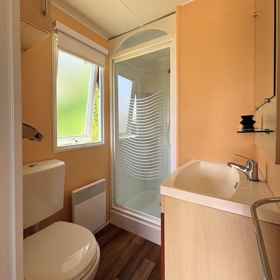 salle de bains mobil-home 1 chambre